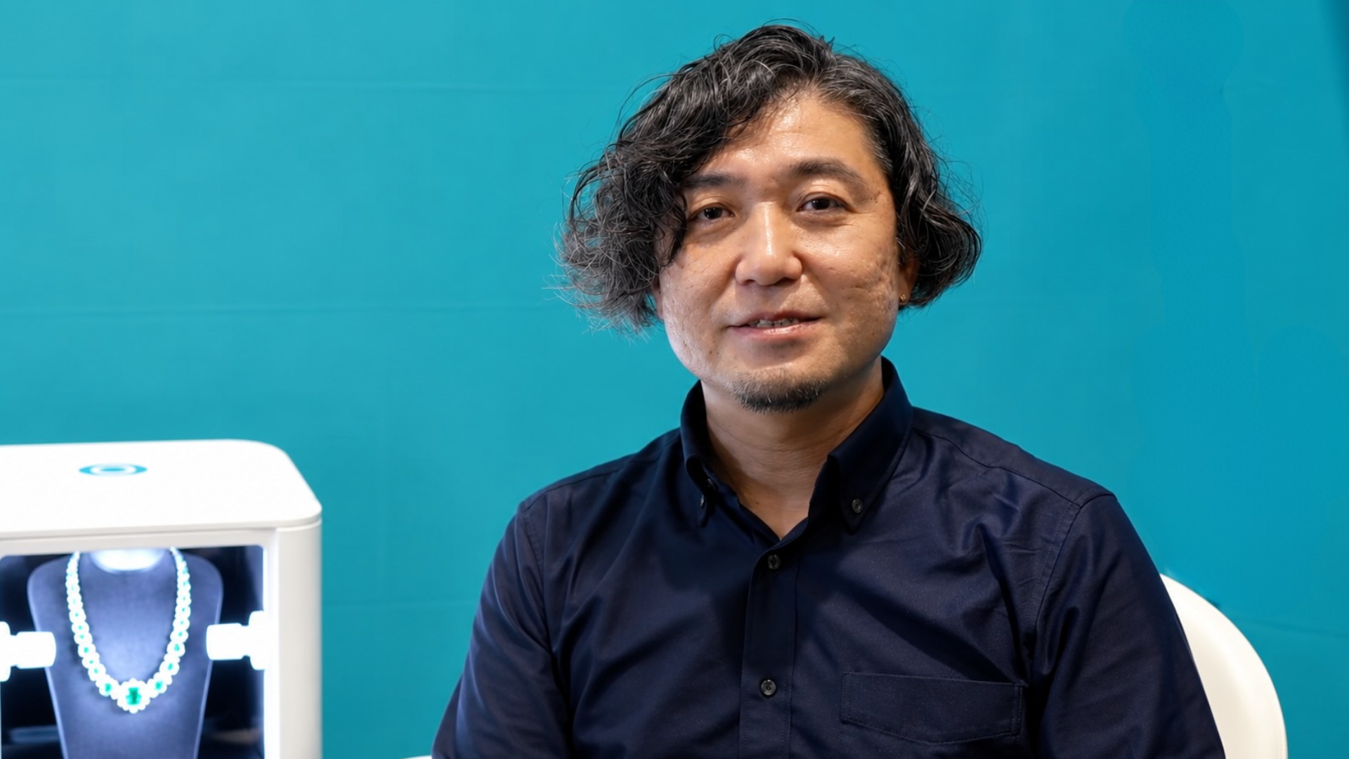 How a Prominent Japanese Jewelry Brand Achieves Perfect Lighting Effortlessly with GemLightbox